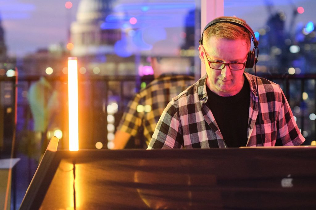 DJ Simon