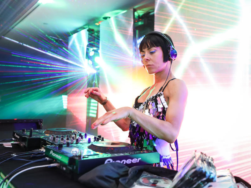 DJ Anna <br> <span style="display:none;"> DJ // DJ Live // Party // Pop // Dance </span>